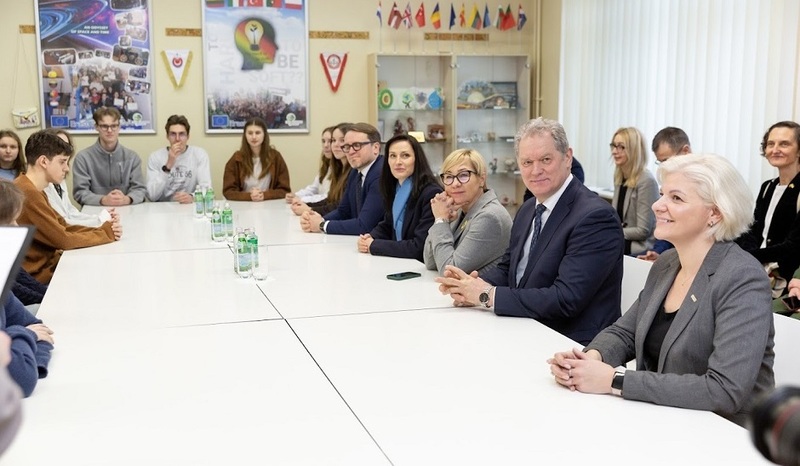 The Rector of VILNIUS TECH met with the European Commissioner